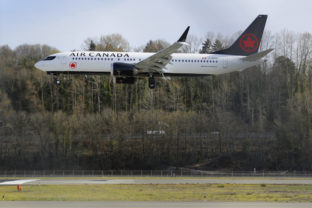 Boeing 737 MAX 8, Air Canada