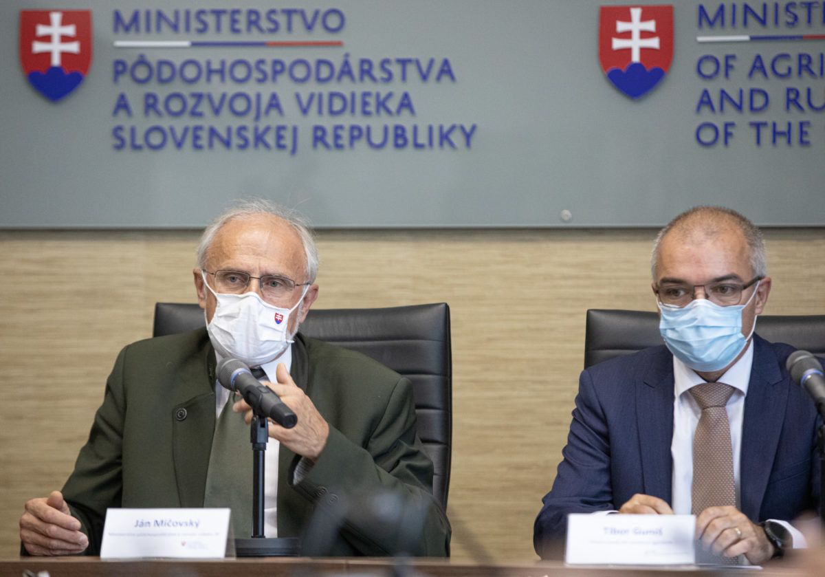 Ján Mičovský,Tibor Guniš