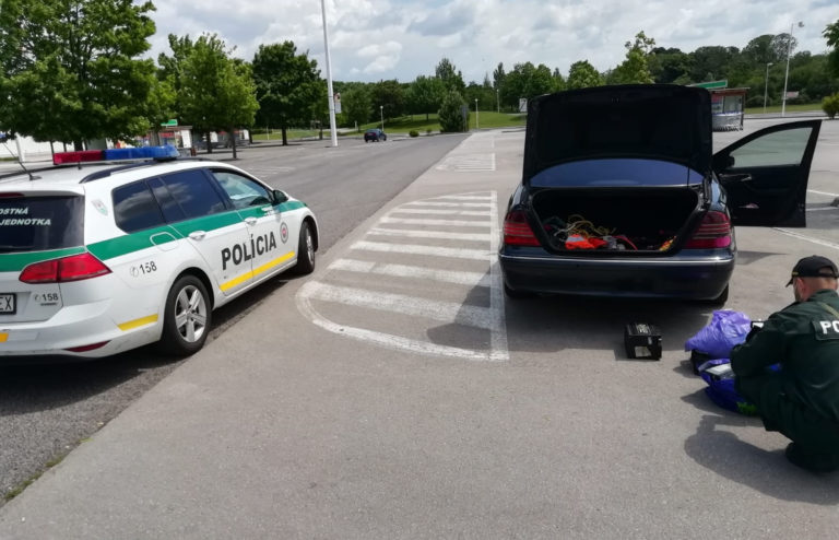 Policajná vlčiačka vyňuchala drogy