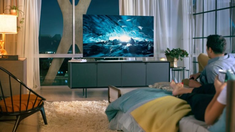 Samsung qled 2018 lifestyle tv ilustr 12 988x553 1.jpg