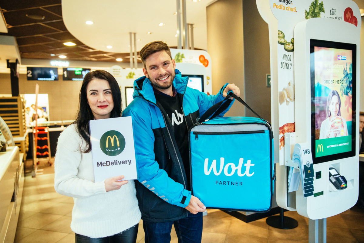Ts mcdelivery sr _lucia polaaekova_pr supervazor pre mcdonaldas __jan foret_generalny manaaar spoloanosti wolt pre a r sr.jpg