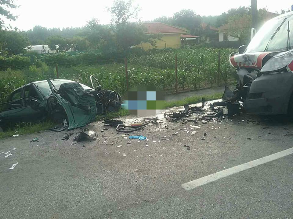 čelná zrážka, sanitka, auto, Vlčany