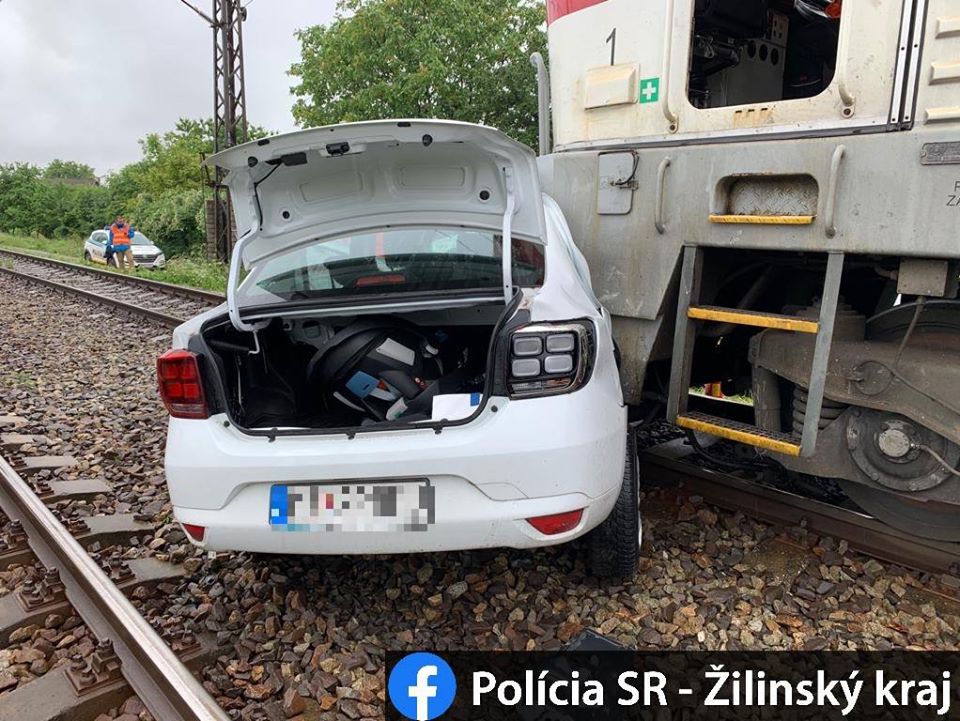 Zrážka, vlak, osobné auto, Martin