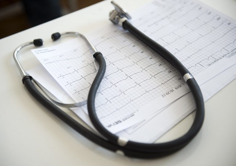 Lekár, doktor, fonendoskop