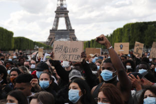 Pariz, protest