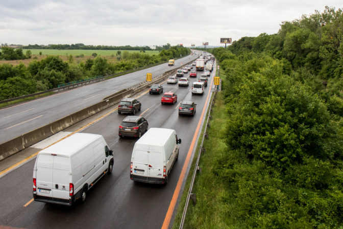 Diaľnica, cestné obmedzenie