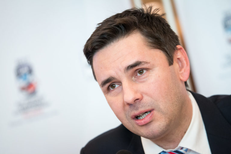 Generálny sekretár SZ¼H Miroslav Valíček počas tlačovej konferencie organizačného výboru hokejových majstrovstiev sveta hráčov do 18 rokov, ktoré budú od 13. do 23. apríla hostiť Poprad a Spišská Nová Ves na témy: Informácie o šampionáte a jeho dejiskách, predstavenie ambasádora podujatia, predaj vstupeniek a správy o príprave tímu SR. Bratislava, 19. január 2017.
