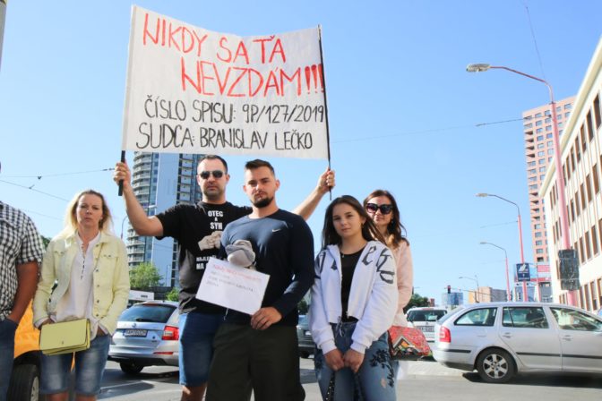 Protest Za nase deti