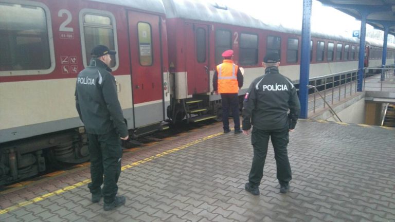 Výtržníctvo, napadnutie, čierny pasažier