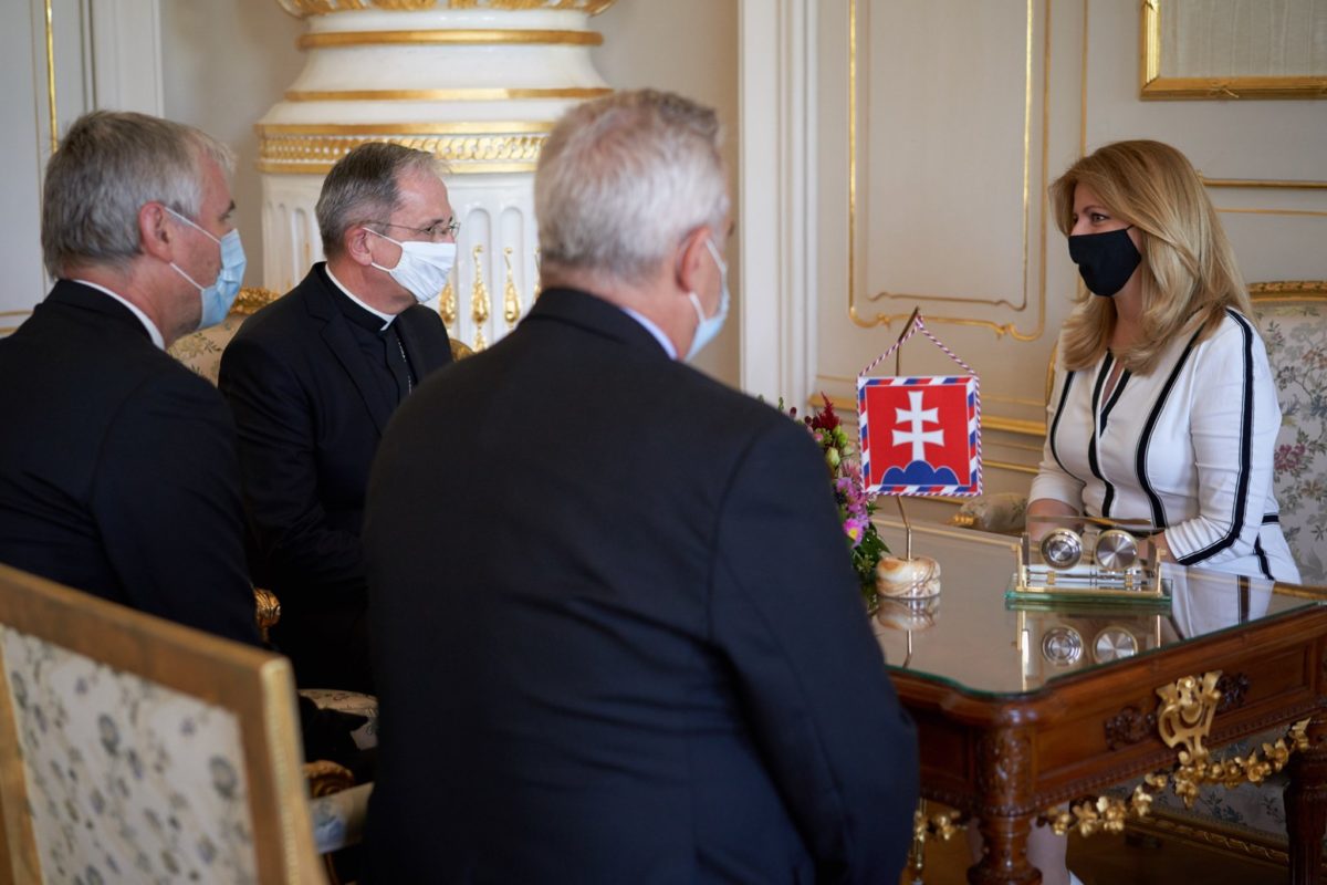 Caputova zuzana rokovanie katolicka evanjelicka cirkev.jpg