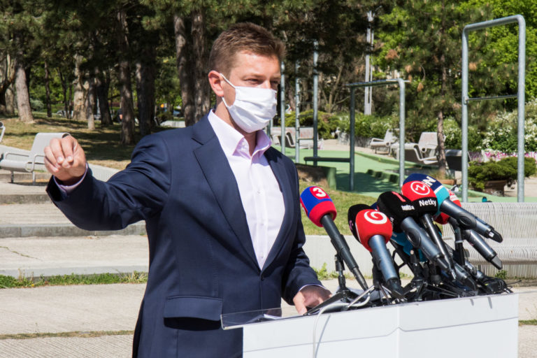 DOPRAVA: Výstavba úseku D4