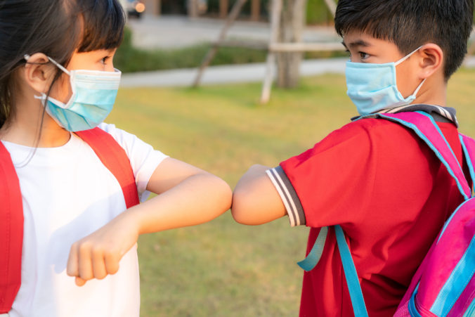 Deti koronavirus nakaza pandemia rusko kontakt