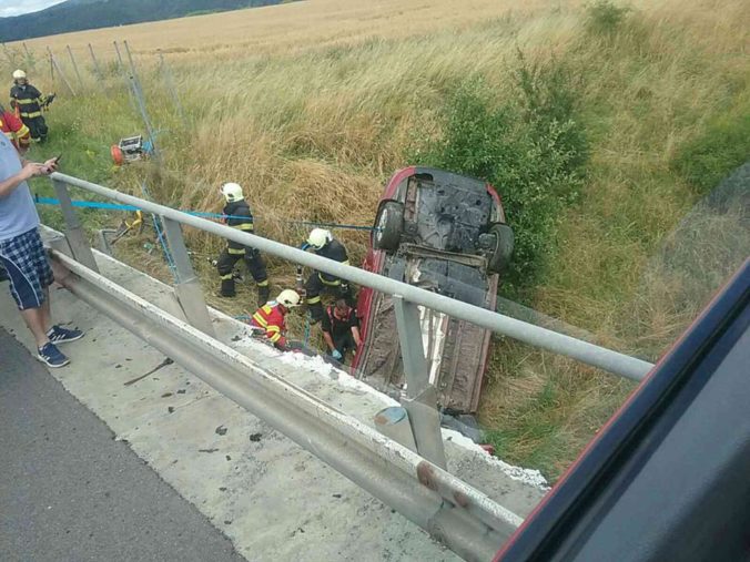 Tragicka dopravna nehoda badin bystrica hasici.jpg