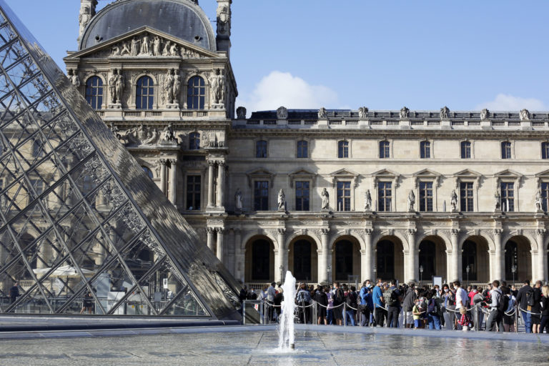 Virus Outbreak France Louvre Reopens