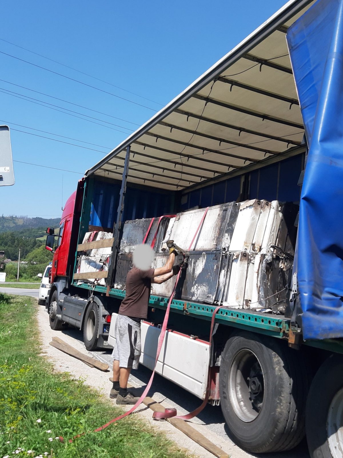 Dopravná nehoda, požiar kamiónu