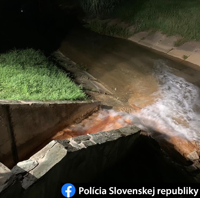 Kúpalisko Podhájska, polícia