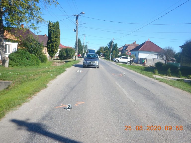 Dopravná nehoda, chodkyňa, zrážka auta s chodcom