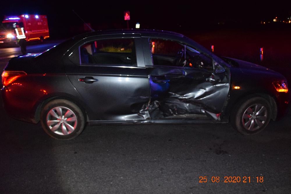 Dopravná nehoda, zrážka motorky s autom