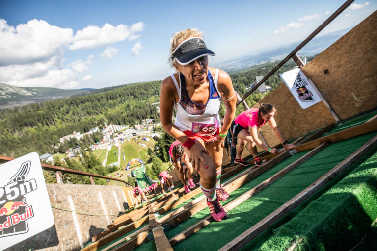 ATLETIKA: Bežecká akcia Red Bull 400