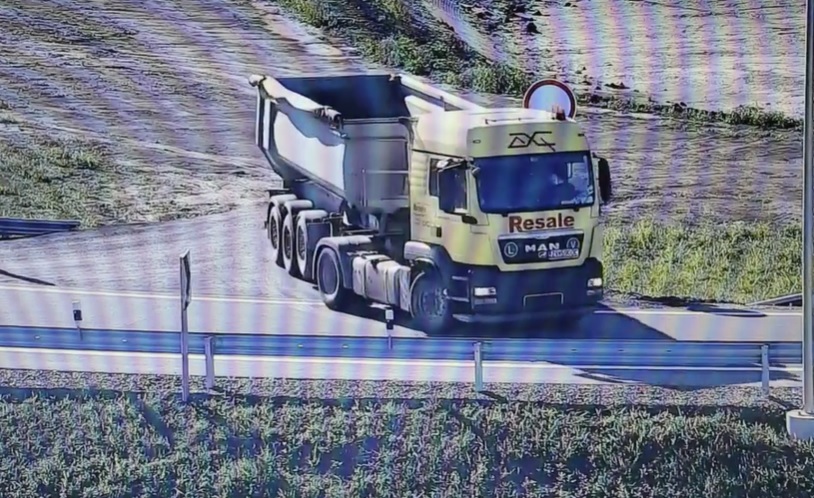 Kamión, rýchlostná cesta R7