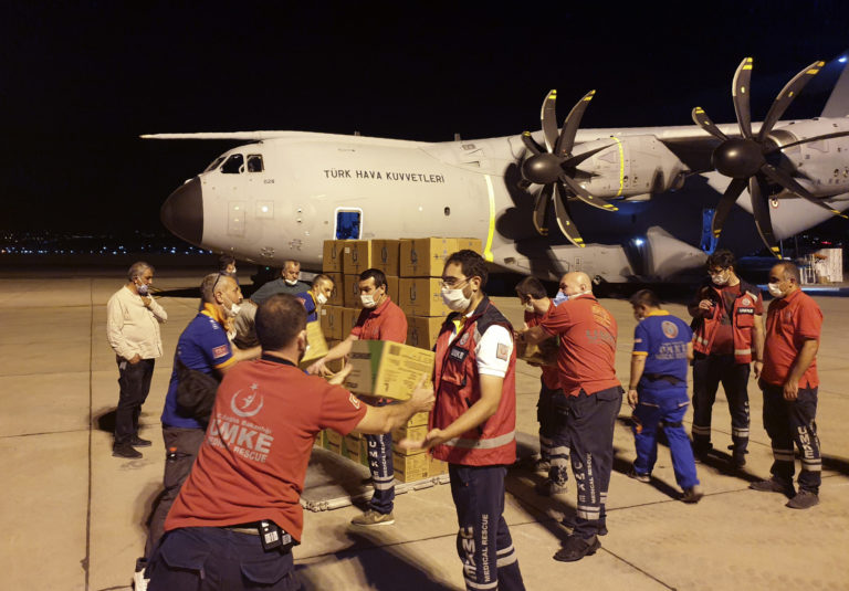 Turecko, Libanon, humanitárna pomoc