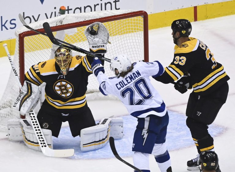 Tuukka Rask, Blake Coleman, Zdeno Chára, NHL, Boston Bruins, Tampa Bay Lightning