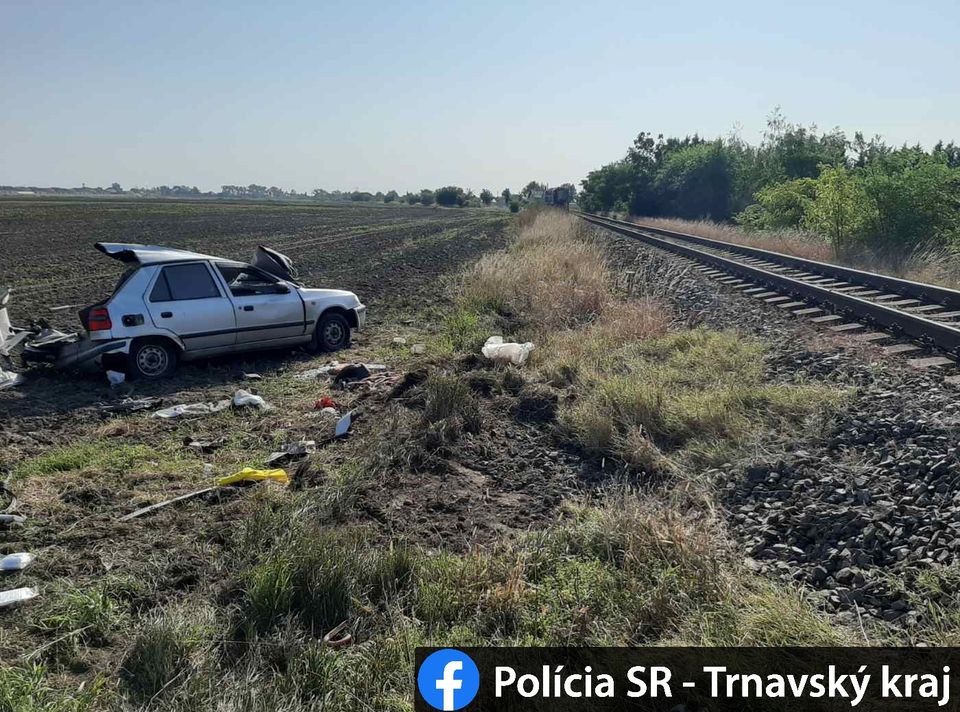 Zrážka, auto, vlak, Kvetoslavov