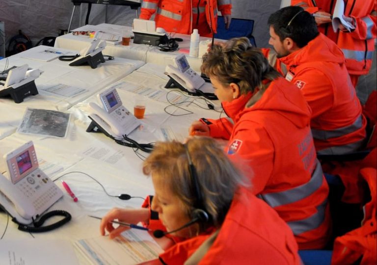 Operačné stredisko, tiesňová linka, záchranári