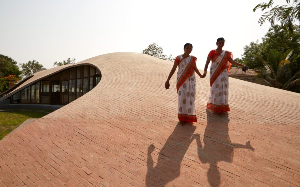 Cbme_evn_baw_2020_bok_pho_maya_somaiya_library_001 .jpg
