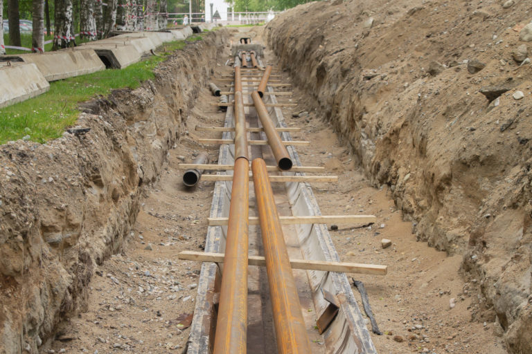 The process of repair of urban heating pipe systems.