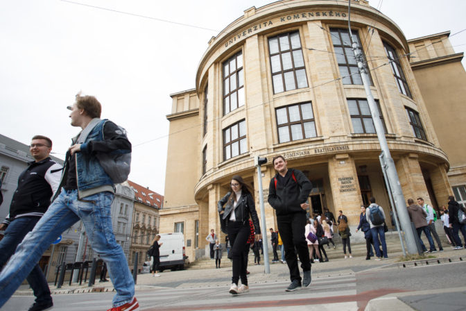Študenti, Univerzita Komenského v Bratislave