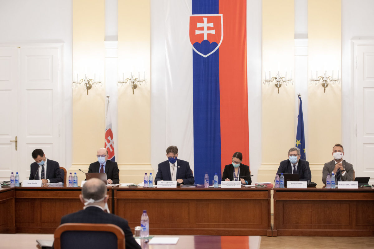 SÚDY: Vypočutie kandidátov na sudcu Ústavného súdu