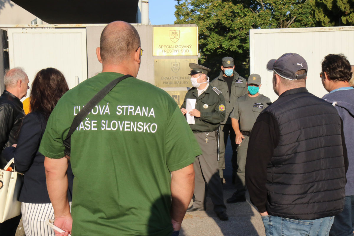 SÚDY: Pojednávanie v kauze šekov