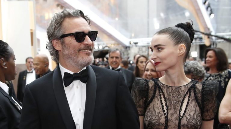 Joaquin Phoenix a Rooney Mara.jpg
