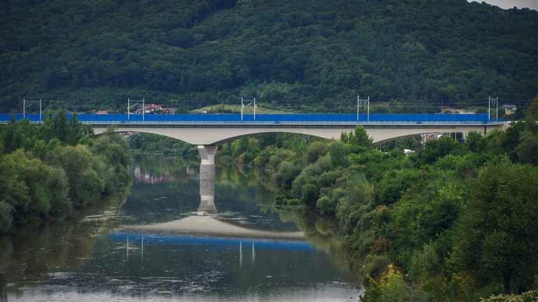 Rekonstrukcia so sebou prinasaj aj novy tunel a estakadu ponad nosicku priehradu.jpg