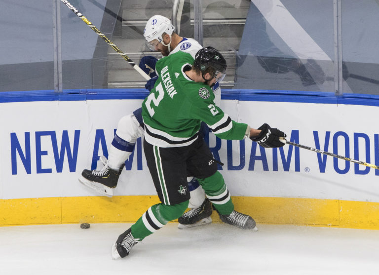 Finále NHL - 4. zápas: (Dallas Stars – Tampa Bay Lightning), Jamie Oleksiak, Kevin Shattenkirk