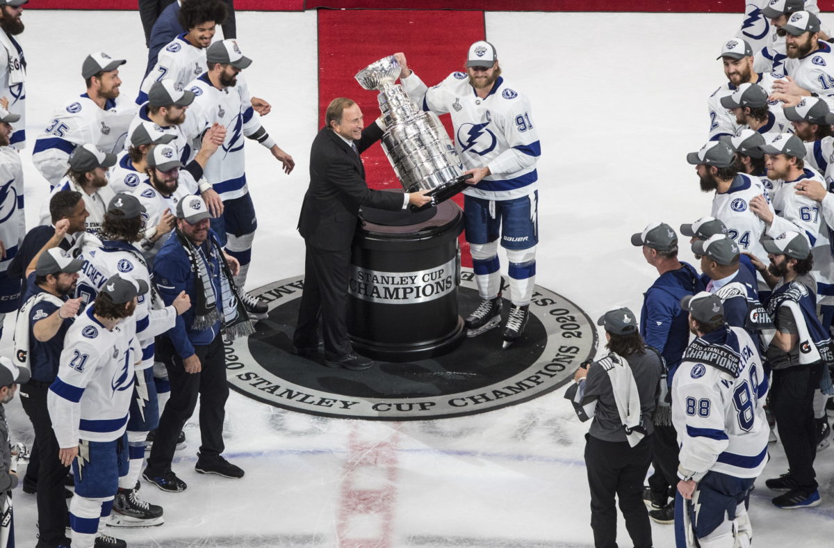 Finále NHL - 6. zápas (Dallas Stars – Tampa Bay Lightning), Gary Bettman, Steven Stamkos