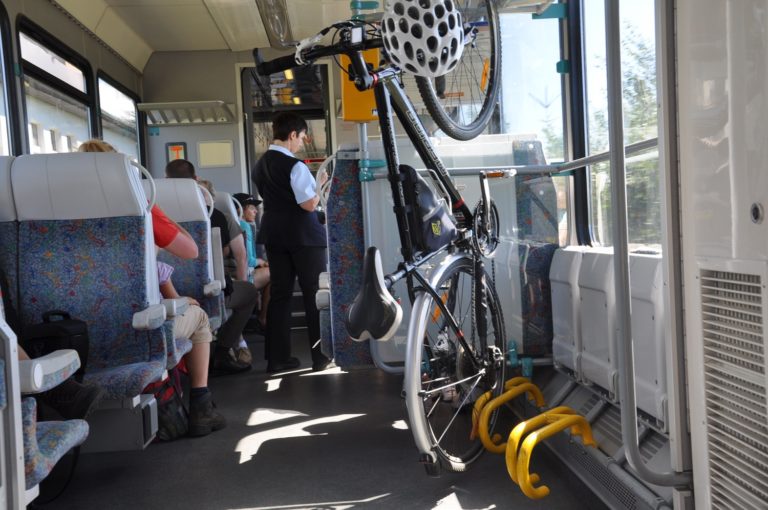 Zssk ponuka cestujucim pocas etmmimoriadne zlavy i bezplatnu prepravu bicykla.jpg