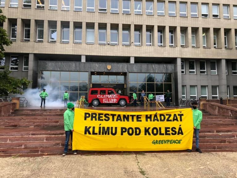 Greenpeace, protest