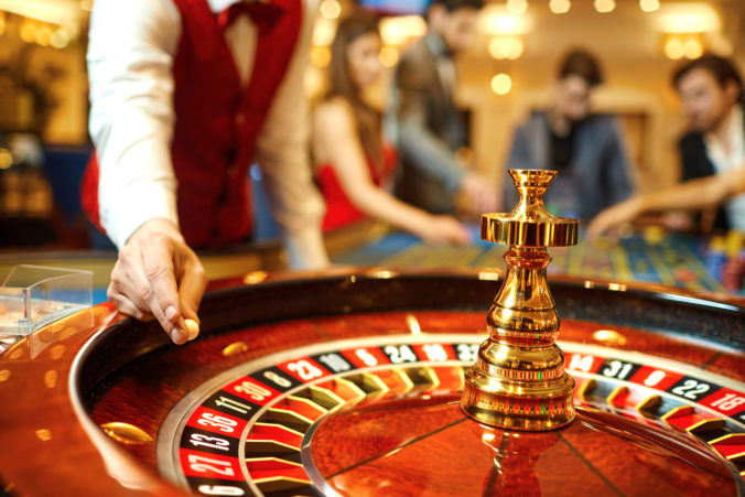 Mestskí poslanci v Banskej Bystrici schválili zákaz hazardu, nové herne v meste už nepribudnú