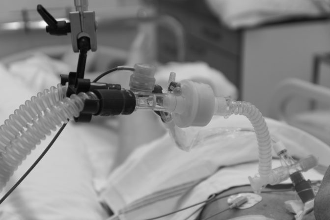 Koronavírus, pľúcny ventilátor, nemocnica, úmrtie