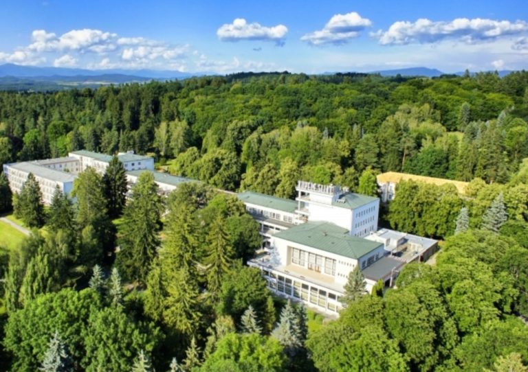Kúpele sliač