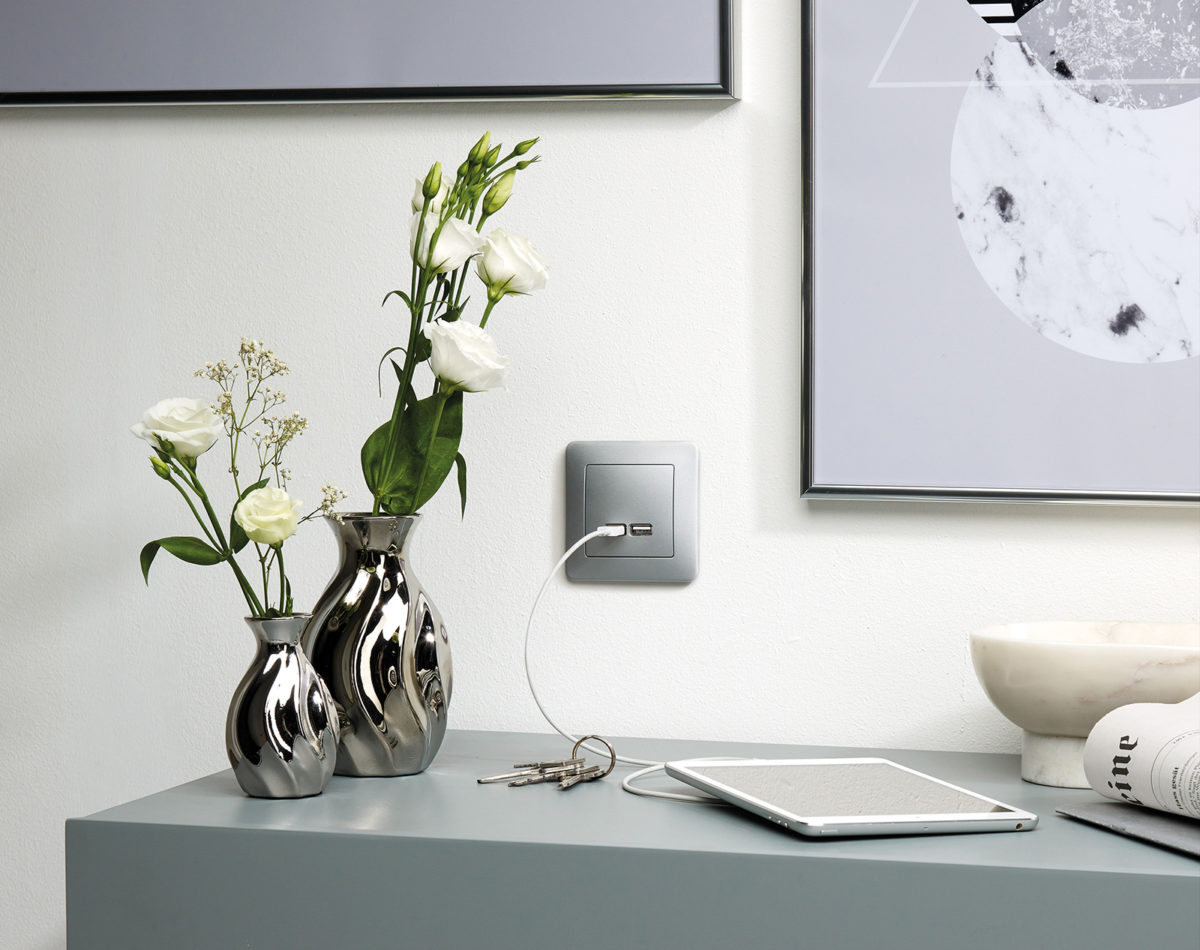 Sedna design elements usb nabijeni.jpg