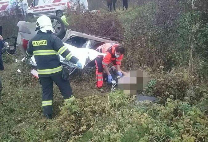 Dopravná nehoda pri Bánovciach nad Bebravou