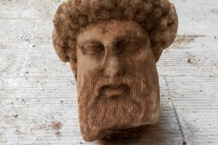 Hermes, busta antického boha
