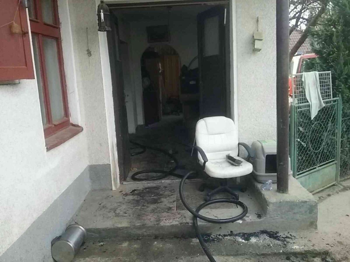 Požiar, rodinný dom, Lednické Rovne