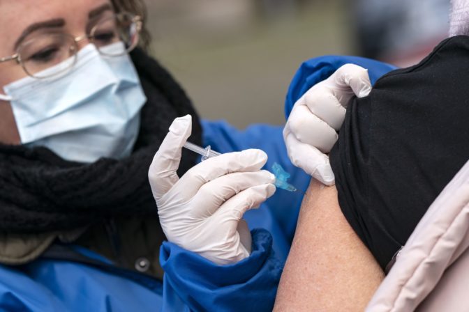 Koronavírus, vakcína