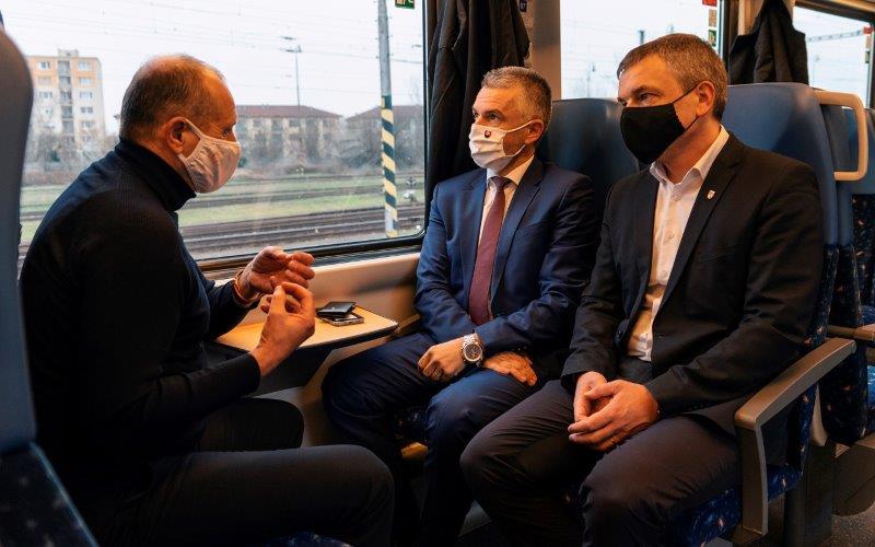ZSSK: Spustili vlaky na trati Bratislava - Komárno