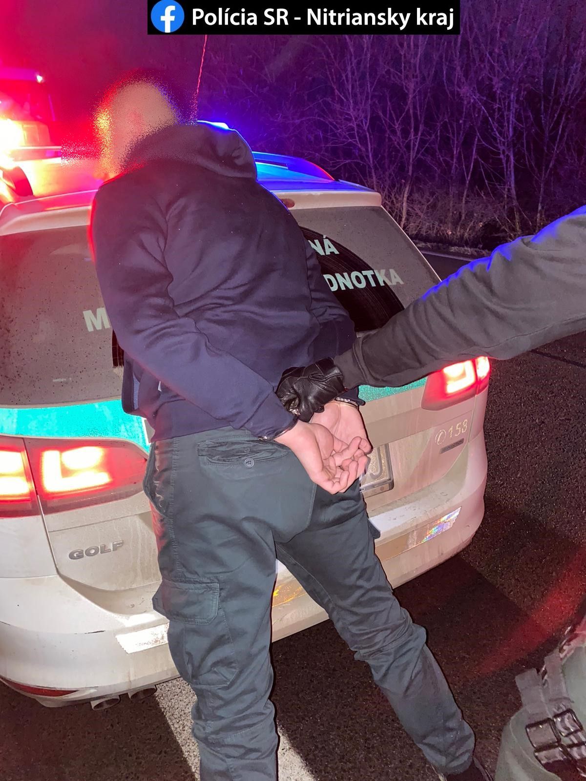 Polícia
