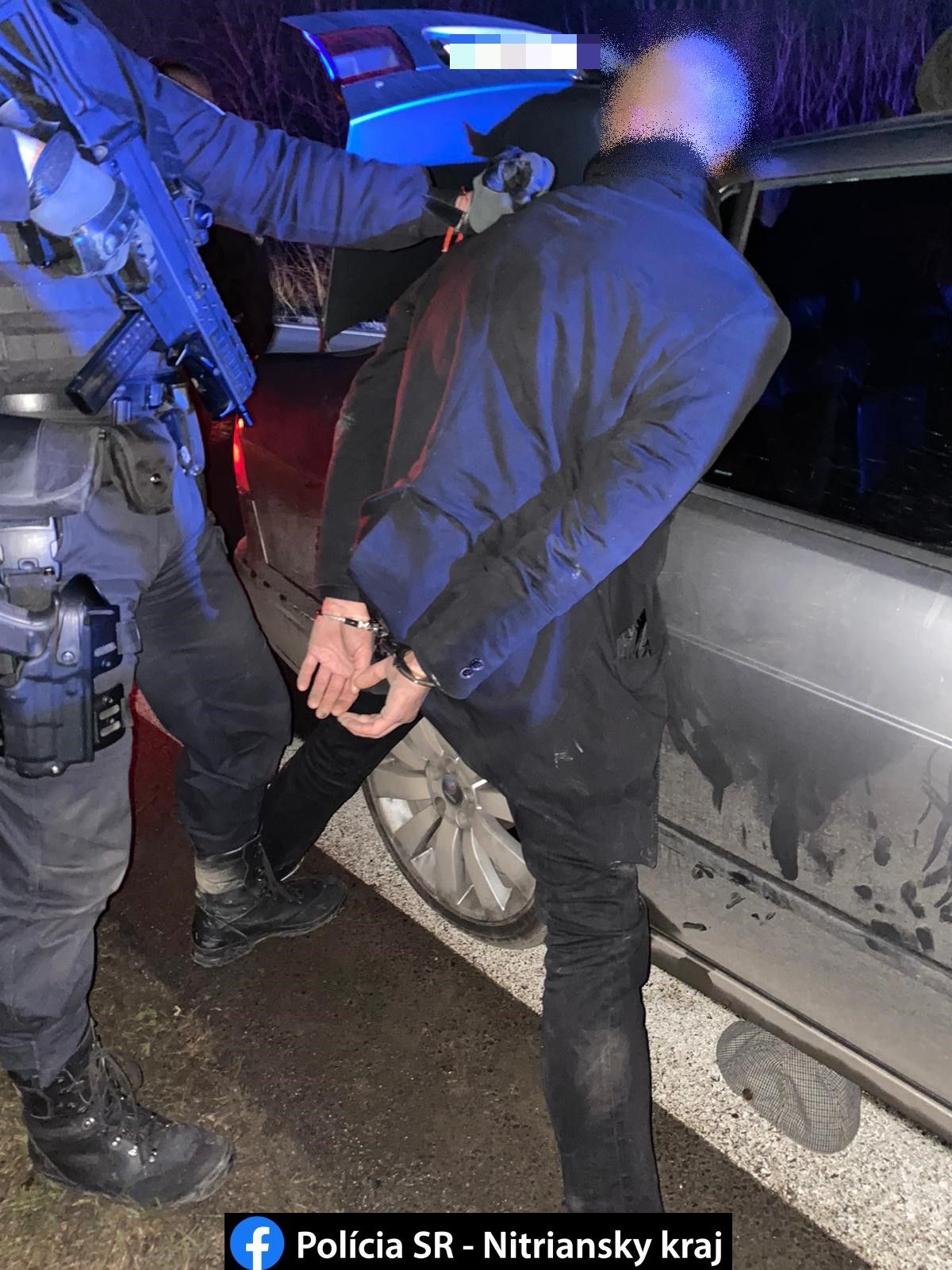 Polícia
